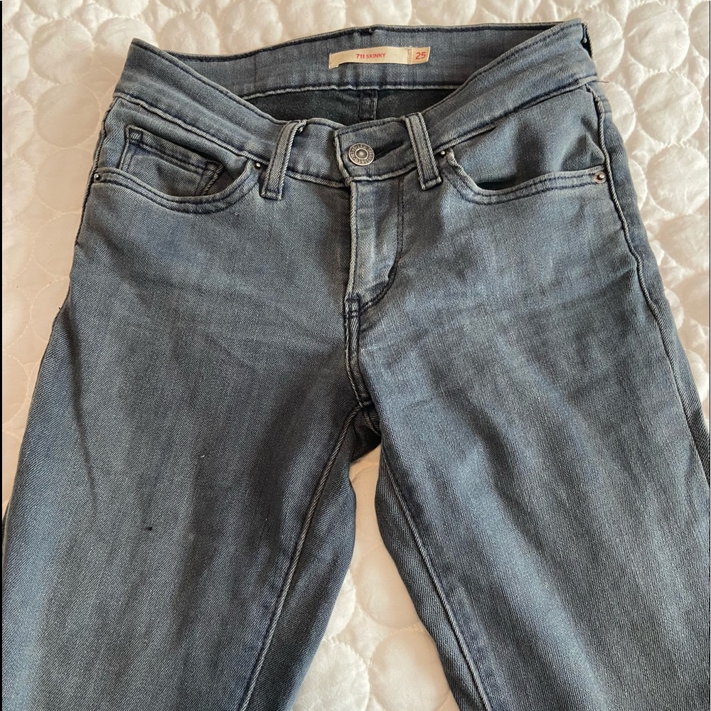 Gray Levi skinny jeans